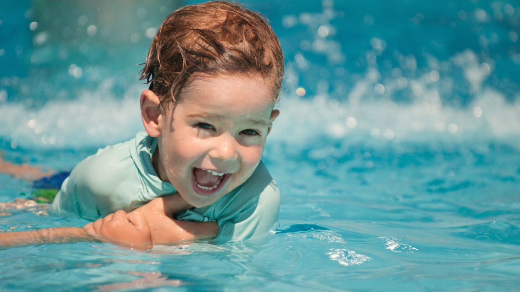 Naučite dijete plivati u 5 jednostavnih koraka
